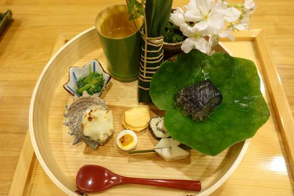 ktomita9.jpg