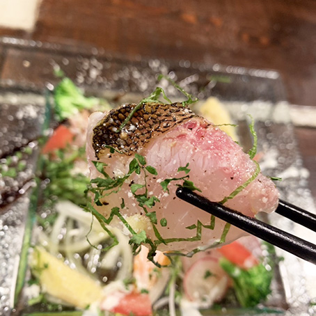 トモいさきカロパッチョアップ.jpg