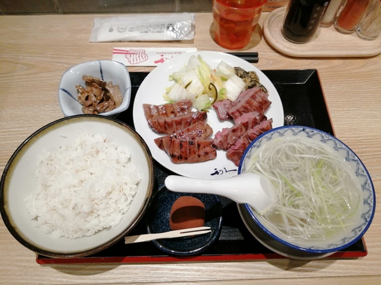 20210803_定食全体.jpg