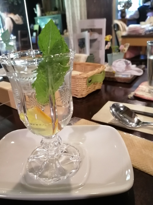 20230405_食前ドリンク.jpg