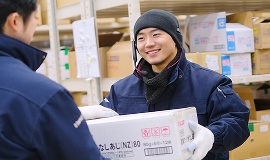 荷揃えの様子の画像