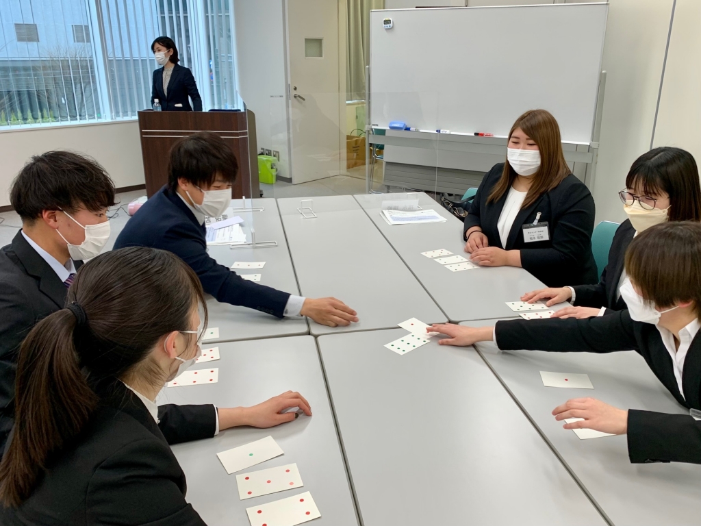 電話応対は実務さながらの緊張感!